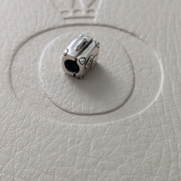 Pandora Suitcase Charm - Picture 8 of 10